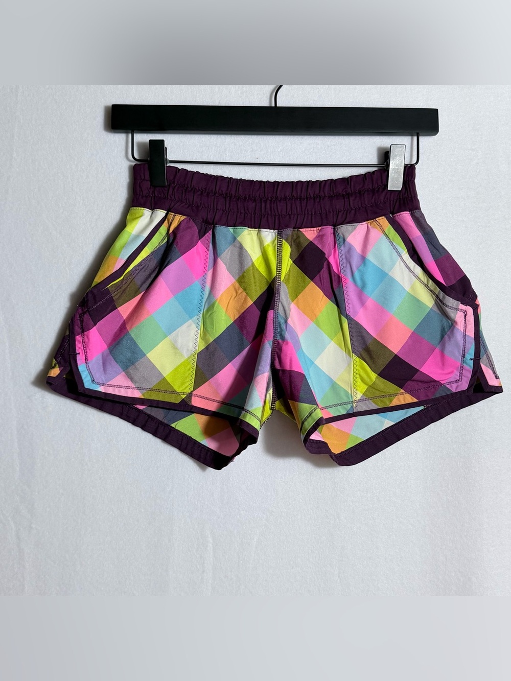 Lululemon Sea Check Multi Plum Plaid Shake & Break Shorts Size 2 Lined Pocket